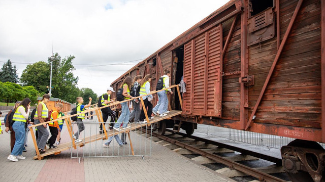 Programul Educațional „Excursia Europeană”, ediția a doua.  Peste 1400 de copii au beneficiat de activități culturale și educative (Video) Programul Educațional „Excursia Europeană”, ediția a doua.  Peste 1400 de copii au beneficiat de activități culturale și educative (Video)