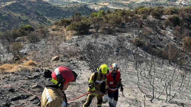FOTO | Incendiu extins pe o suprafață de 20 de hectare, lichidat de pompierii din R. Moldova în Grecia FOTO | Incendiu extins pe o suprafață de 20 de hectare, lichidat de pompierii din R. Moldova în Grecia