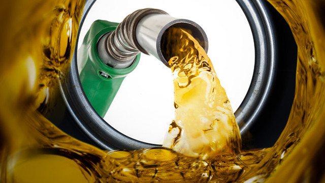 Motorina va costa mai puțin mâine, 12 august. Prețul benzinei se menține