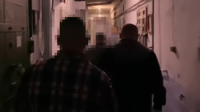 VIDEO | Percheziții la Rezina: Un deținut din Penitenciarul nr. 17, condamnat pe viață, este suspectat de colaborare cu o organizație criminală  VIDEO | Percheziții la Rezina: Un deținut din Penitenciarul nr. 17, condamnat pe viață, este suspectat de colaborare cu o organizație criminală