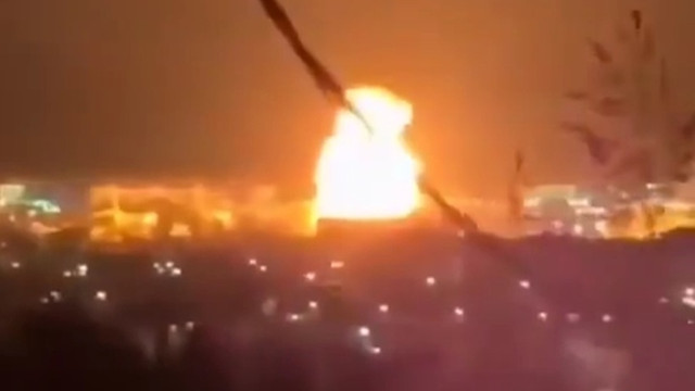 VIDEO | Ucraina a atacat Rusia cu drone. O bază petrolieră Lukoil a fost atinsă, o persoană a fost ucisă în Soci
