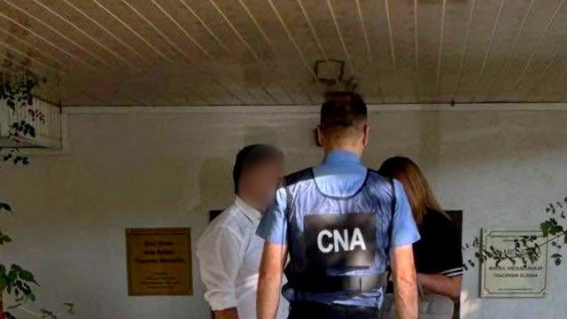 Percheziții CNA la un executor judecătoresc din Chișinău, cercetat într-un dosar de abuz în serviciu Percheziții CNA la un executor judecătoresc din Chișinău, cercetat într-un dosar de abuz în serviciu