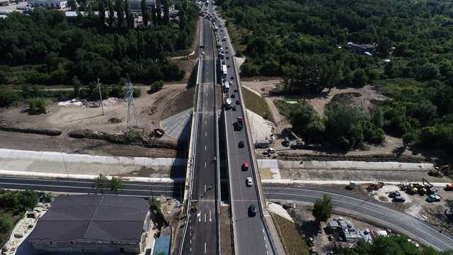 Peste 3 miliarde de lei, alocate pentru reabilitarea drumurilor în 2025. Dorin Recean: „Guvernul va continua investițiile în infrastructura rutieră”