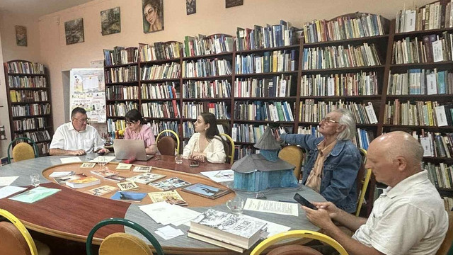 Urmașii lui Ștefan cel Mare din Cernăuți, România și Republica Moldova, întruniți la o conferință dedicată memoriei domnitorului Urmașii lui Ștefan cel Mare din Cernăuți, România și Republica Moldova, întruniți la o conferință dedicată memoriei domnitorului