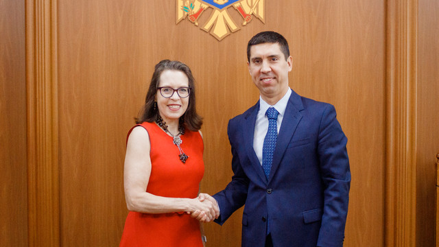 Întrevedere de rămas bun între ambasadoarea OSCE Kelly Keiderling și vicepremierul Mihai Popșoi Întrevedere de rămas bun între ambasadoarea OSCE Kelly Keiderling și vicepremierul Mihai Popșoi