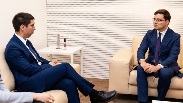 Întrevedere între europarlamentarul român Victor Negrescu și Mihai Popșoi. Planul de creștere economică, proiectele comune cu România și aderarea la UE, pe agenda discuțiilor  Întrevedere între europarlamentarul român Victor Negrescu și Mihai Popșoi. Planul de creștere economică, proiectele comune cu România și aderarea la UE, pe agenda discuțiilor