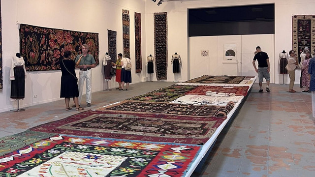 Proiect comun al muzeelor din Chișinău și București: Expoziția „Pasărea Maiastră, Zbor între Lumi” Proiect comun al muzeelor din Chișinău și București: Expoziția „Pasărea Maiastră, Zbor între Lumi”