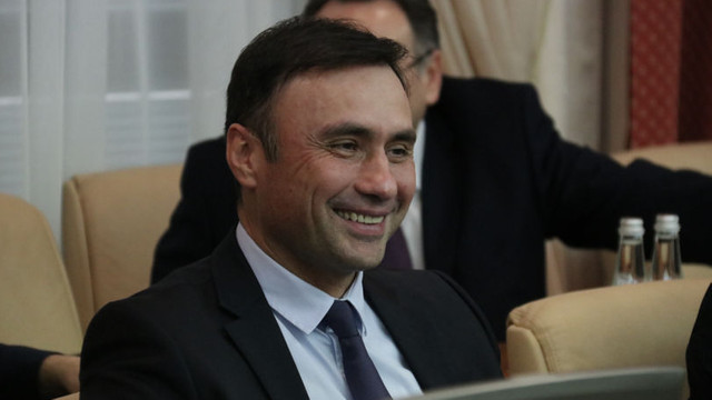 Vitalie Pîrlog rămâne în arest preventiv în Franța
 Vitalie Pîrlog rămâne în arest preventiv în Franța