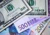 Euro se ieftinește la sfârșit de săptămână. Cât valorează dolarul 