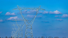 Noua lege a energiei electrice, care armonizează cadrul legal național cu cel comunitar, a fost publicată în Monitorul Oficial