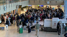 Trafic record pe Aeroportul din Chișinău în luna iulie: Peste 700 de mii de pasageri și creștere de 45% față de anul trecut. Care au fost cele mai solicitate destinații 
