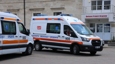 Incident grav la un parc de distracții din Costești: Șapte copii au fost răniți după prăbușirea unui carusel