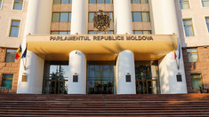 Parlamentul se va reuni într-o sesiune specială în care judecătorii constituționali vor depune jurământul 