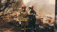 Pompierii moldoveni continuă lupta cu incendiile devastatoare din Grecia pentru a doua zi consecutiv (FOTO)