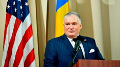 Adrian Zuckerman, fost ambasador al SUA la București: „Republica Moldova și România sunt aliniate și foarte apropiate. Drumul spre UE trebuuie să continue” 
