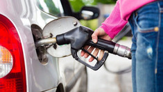 Carburanții auto se scumpesc după o perioadă de scădere. Noile prețuri afișate de ANRE
