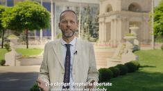 Ambasadorul UE Janis Mazeiks: „Sărbătorim 34 de ani de independență a Republicii Moldova, un angajament față de demnitate și suveranitate” (VIDEO)