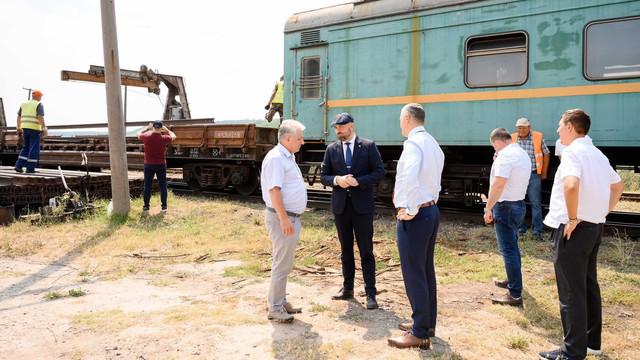 Republica Moldova marchează Ziua Feroviarului. Vladimir Bolea: „Munca voastră merită o țară care merge înainte” Republica Moldova marchează Ziua Feroviarului. Vladimir Bolea: „Munca voastră merită o țară care merge înainte”