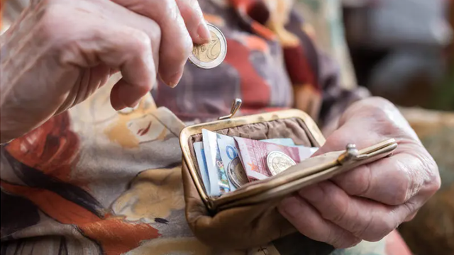 Cum pot solicita pensia cetățenii R. Moldova care au muncit în Italia. Precizările autorităților Cum pot solicita pensia cetățenii R. Moldova care au muncit în Italia. Precizările autorităților