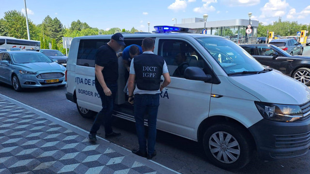 Polițiștii de frontieră din Republica Moldova au extrădat în Cehia un cetățean ucrainean, anunțat în urmărire internațională Polițiștii de frontieră din Republica Moldova au extrădat în Cehia un cetățean ucrainean, anunțat în urmărire internațională