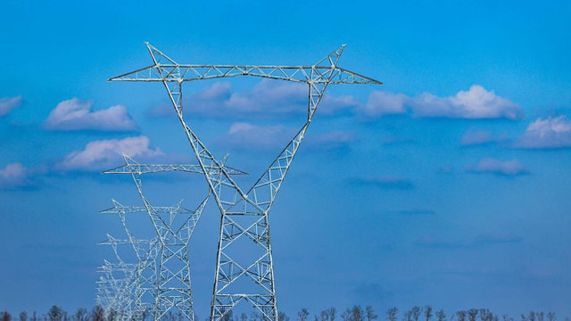 Guvernul va institui o comisie pentru declararea utilității publice de interes național a construcției liniei electrice aeriene de 400 kV Strășeni-Gutinaș 