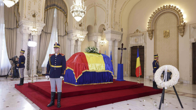 Zi de doliu național în România. Fostul președinte Ion Iliescu, înmormântat cu onoruri militare 