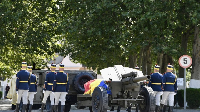 Fostul președinte român Ion Iliescu a fost condus pe ultimul drum