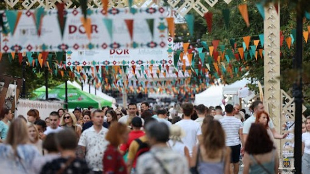 Festivalul „DOR de Chișinău” revine în luna august pe Strada Pietonală
Festivalul „DOR de Chișinău” revine în luna august pe Strada Pietonală