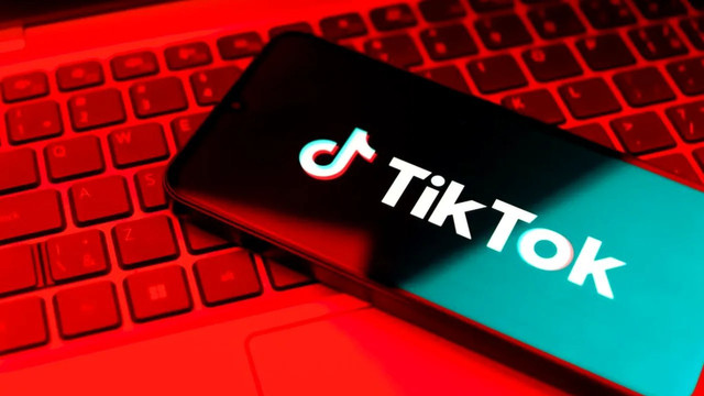 „Răspândesc dezinformări cu impact asupra securității naționale”. Peste 400 de canale TikTok sunt vizate de autorități pentru blocare