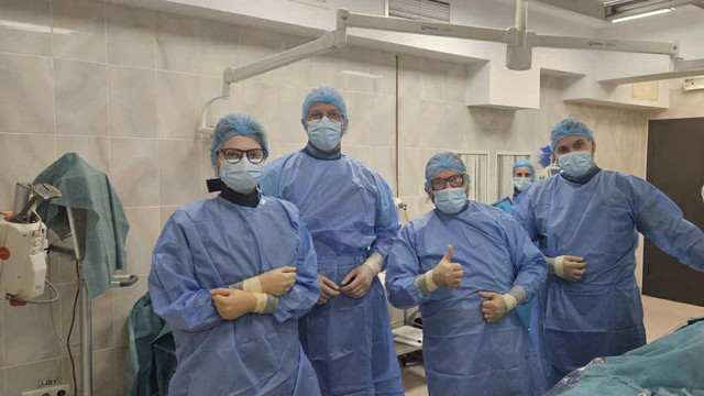 Premieră medicală: Doctorii din Chișinău au salvat piciorul unui pacient printr-o intervenție chirurgicală modernă Premieră medicală: Doctorii din Chișinău au salvat piciorul unui pacient printr-o intervenție chirurgicală modernă