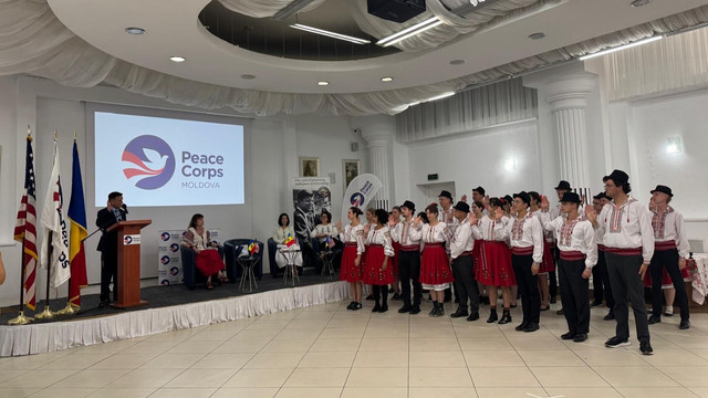 Un grup de 27 de voluntari americani ai Corpului Păcii își încep misiunea în Republica Moldova