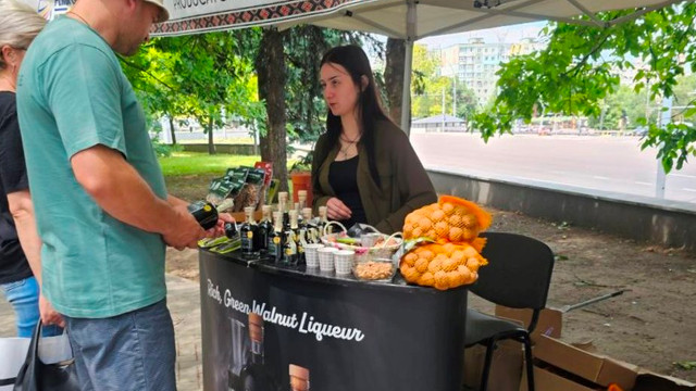 Mai multe târguri cu produse și mărfuri autohtone, deschise în acest weekend în sectoarele din Chișinău