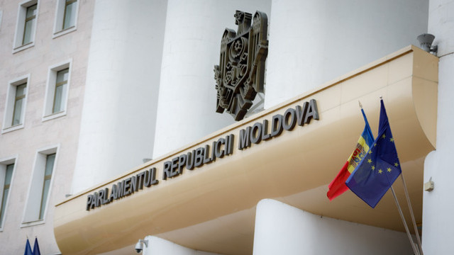 LIVE | Parlamentul se convoacă în sesiune specială. Noii judecători ai CC depun jurământul 