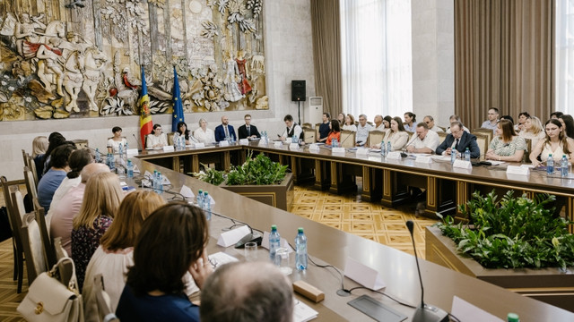 Forumul diasporei științifice: peste 60 de cercetători din țară și din străinătate au discutat despre colaborarea în domeniul cercetării și inovării Forumul diasporei științifice: peste 60 de cercetători din țară și din străinătate au discutat despre colaborarea în domeniul cercetării și inovării