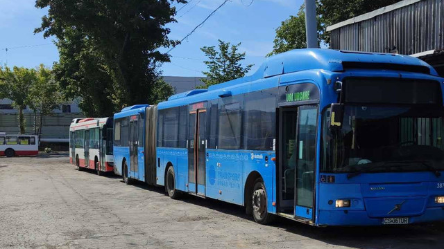 Primul lot de autobuze donate de Reșița a ajuns la Bălți. Alexandr Petkov: „În curând, acestea vor circula pe rutele urbane” (FOTO)