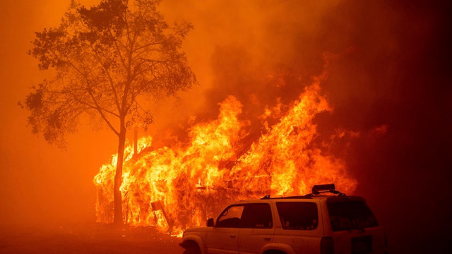 Incendii de vegetație în California și Oregon. Sute de oameni evacuați Incendii de vegetație în California și Oregon. Sute de oameni evacuați