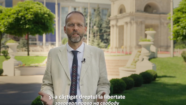 Ambasadorul UE Janis Mazeiks: „Sărbătorim 34 de ani de independență a Republicii Moldova, un angajament față de demnitate și suveranitate” (VIDEO)