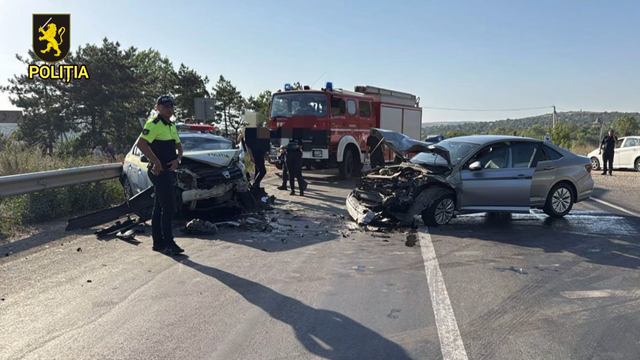 Accident cu implicarea unui echipaj de patrulare pe traseul Chișinău-Bălți: doi polițiști au fost răniți
Accident cu implicarea unui echipaj de patrulare pe traseul Chișinău-Bălți: doi polițiști au fost răniți