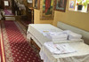 Publicații cu mesaje denigratoare și conținut propagandistic, descoperite într-o biserică din Hîncești