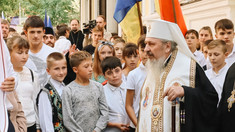 „Străduiți-vă să învățați nu doar pentru a dobândi note, diplome sau aprecieri, ci pentru a deveni oameni buni”. Mesajul transmis de ÎPS Petru, Mitropolitul Basarabiei,  la începutul noului an școlar și universitar