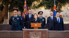 Maia Sandu, de Ziua Armatei Naționale: „Pentru ca pacea să dăinuie, ea trebuie protejată zi de zi, inclusiv printr-o armată capabilă și modernă” (GALERIE FOTO) 