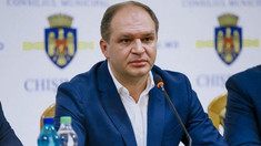 Ion Ceban și-a suspendat activitatea de primar al municipiului Chișinău pe durata campaniei electorale
