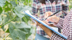 Consilierii agricoli din țară vor putea identifica nevoile, dificultățile și resursele necesare într-un chestionar lansat de autorități