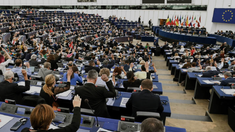 Parlamentul European cere Consiliului European să accelereze începerea negocierilor de aderare a Republicii Moldova la UE. Rezoluția, adoptată cu o majoritate largă