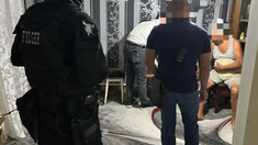 VIDEO | „O să fie parale bune, dar trebuie de îndeplinit ce ne spun ei”. Percheziții în mai multe localități din țară privind coruperea alegătorilor și finanțarea ilegală a partidelor