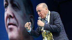 Opoziția politică din Turcia, vizată de o nouă razie ordonată de procurorii loiali regimului autoritar Erdogan
