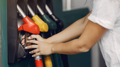 Benzina va costa mai puțin mâine, 19 septembrie. Prețul motorinei se menține