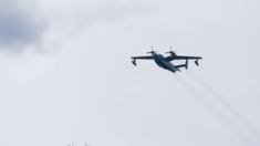VIDEO | „Fantomele” ucrainene au lovit în premieră două avioane speciale rusești din Crimeea
