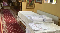 Publicații cu mesaje denigratoare și conținut propagandistic, descoperite într-o biserică din Hîncești
