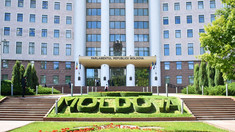 Experți: Noul Parlament trebuie să își îmbunătățească calitatea actului de guvernare, pentru a asigura aderarea Republicii Moldova la UE până în 2028 